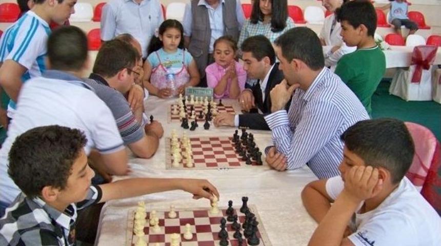 Hassa&rsquo;da Satran&ccedil; Turnuvası D&uuml;zenlendi