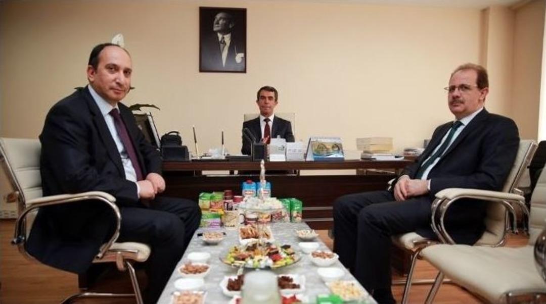 Rekt&ouml;r Coşkun, Yeni &Ouml;ğretim &Uuml;yelerini Ziyaret Etti