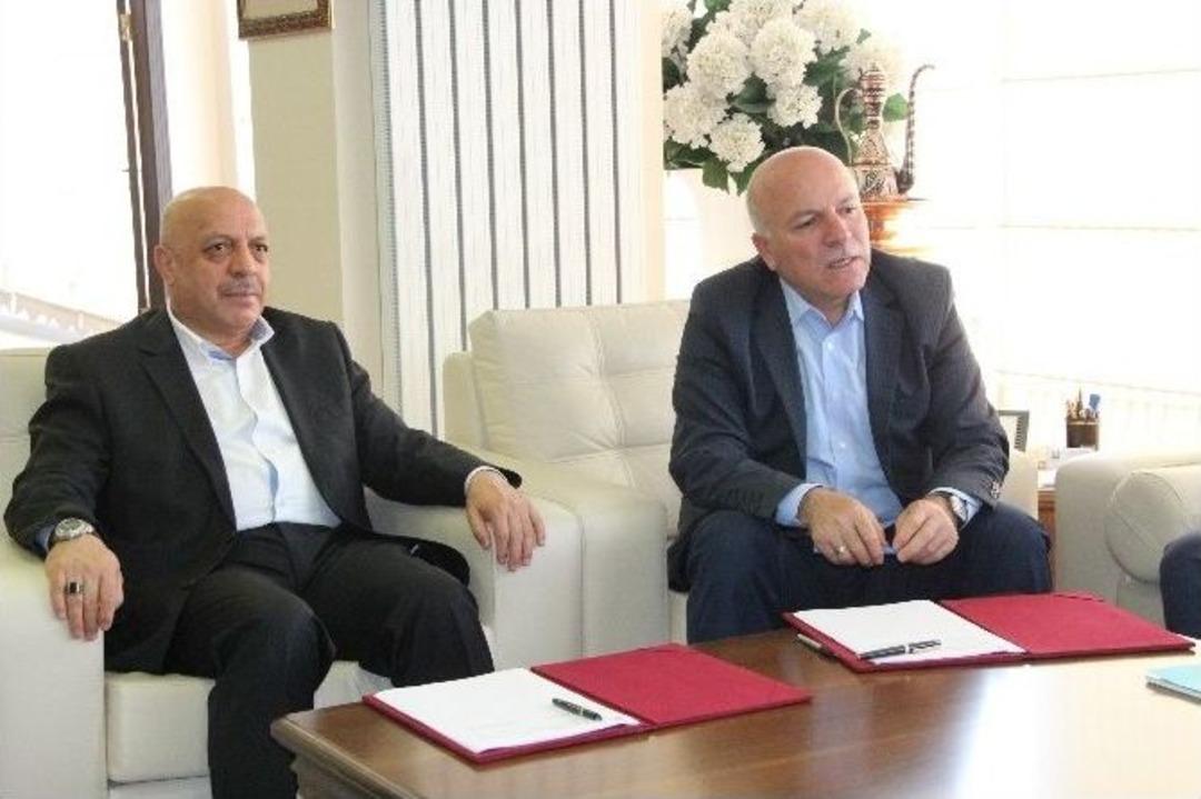 Hizmet İş Sendikası B&uuml;y&uuml;kşehir Belediyesi&rsquo;nde 571 İş&ccedil;iye Y&uuml;zde 17 Zam Sağladı