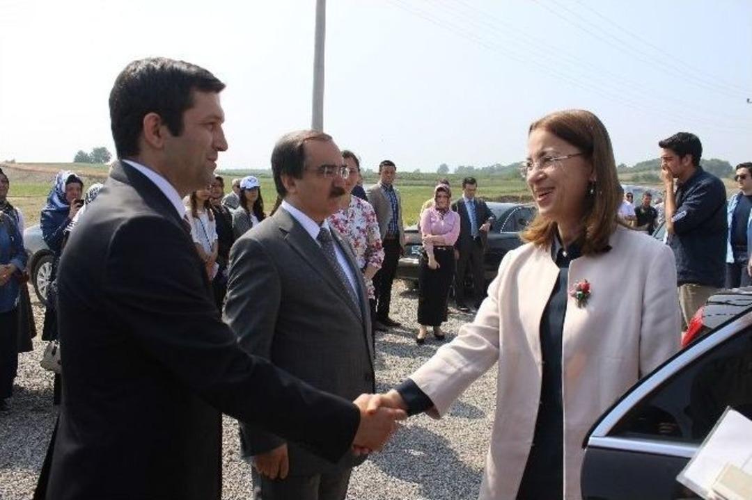 Ferizli Osb&rsquo;de 10 Fabrikanın Temeli Atıldı