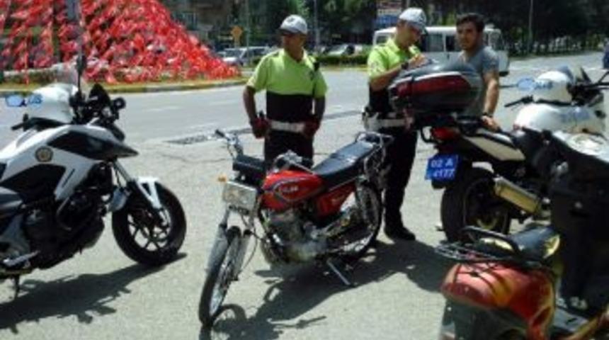 Motosiklet Uygulamaları Devam Ediyor