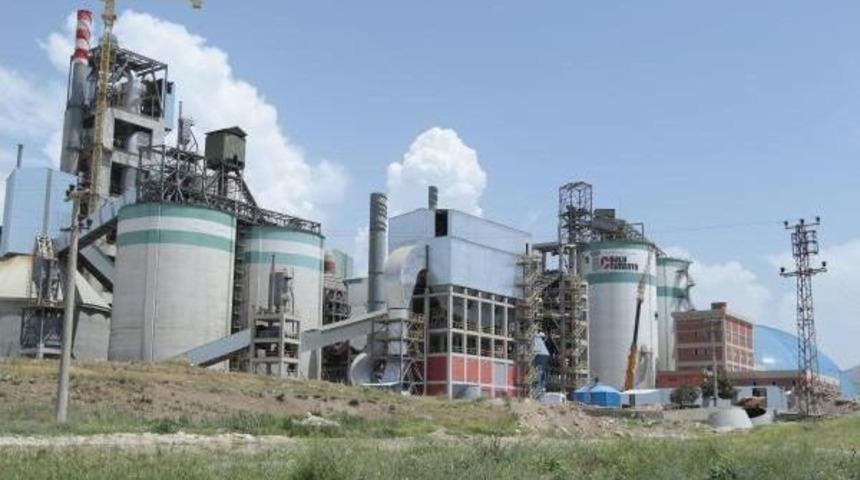 &Ccedil;imento Fabrikasındaki Patlamada &Ouml;len 3 G&ouml;revlinin Cenazesi Memleketlerine G&ouml;nderildi