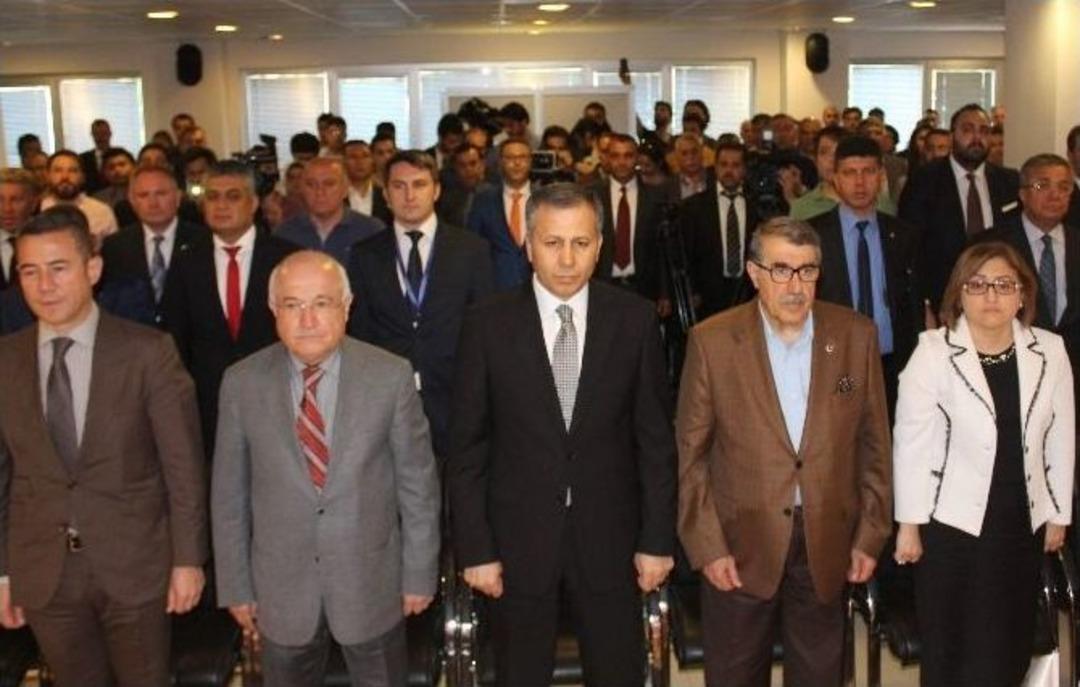 Halı Fuarı, Tbmm Başkanı &Ccedil;i&ccedil;ek&rsquo;in Katılımıyla A&ccedil;ıldı