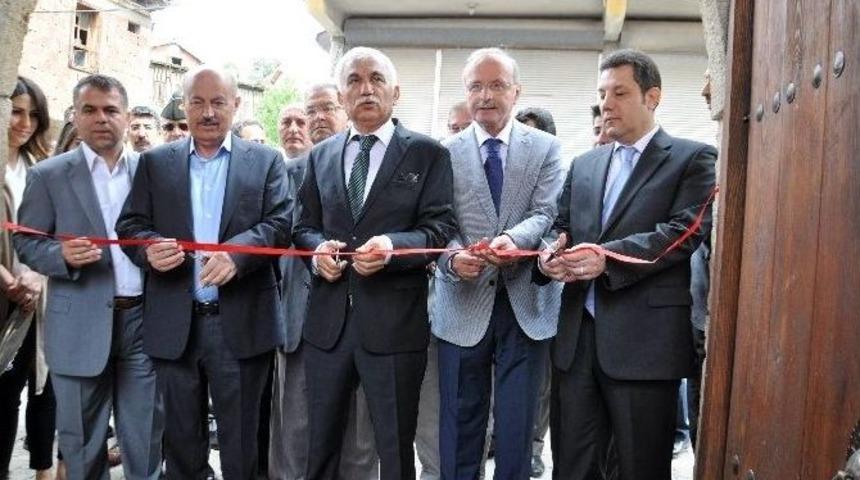 Restore Edilen 251 Yıllık Tarihi Taşhan Hizmete A&ccedil;ıldı