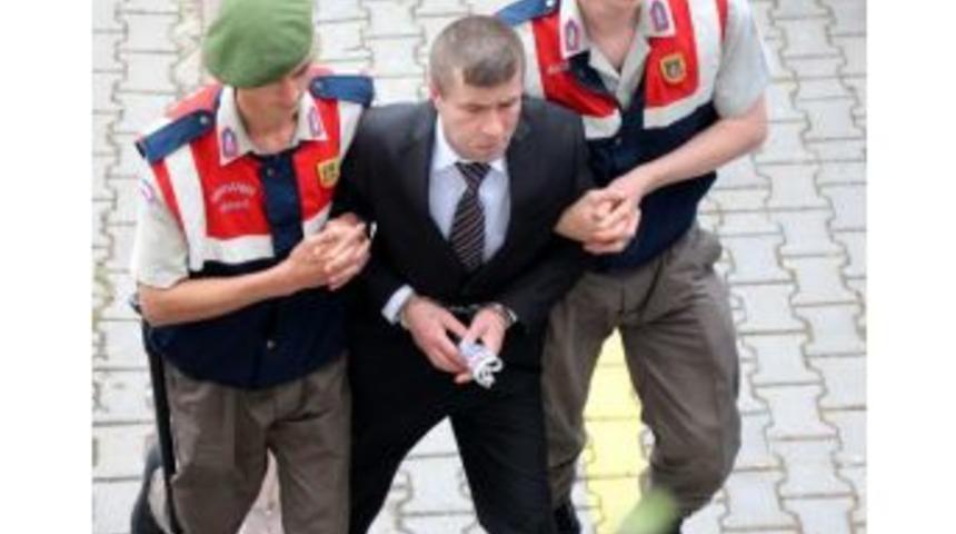 Bı&ccedil;akladığı Kişiyi Hastaneye G&ouml;t&uuml;ren Sanığa 6 Yıl 9 Ay Hapis