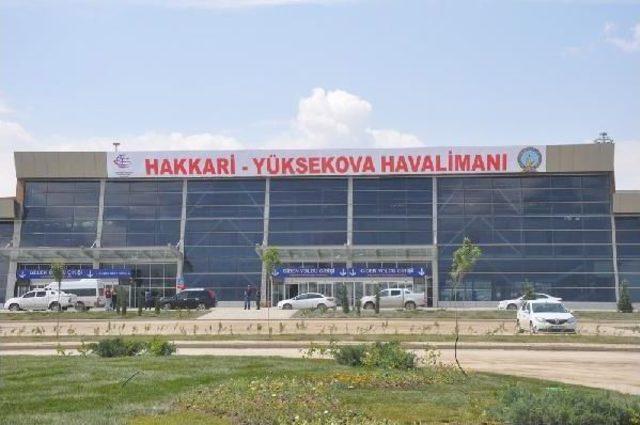 Yüksekova Havaalanı'nda Açılış Öncesi Son Rötuşlar