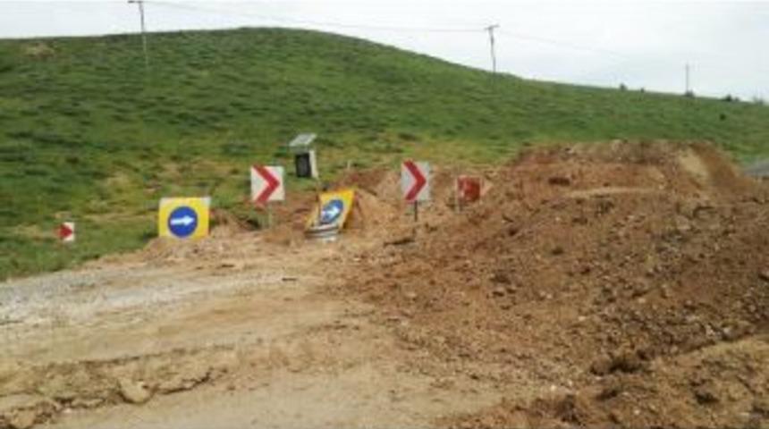 &Ouml;l&uuml;m Yolu Dsi Tarafından Trafiğe Kapatıldı