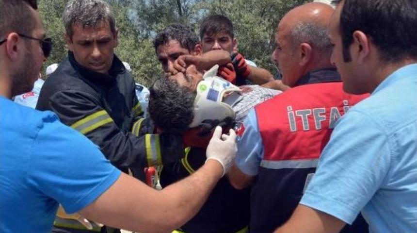 Tır'da Sıkışan S&uuml;r&uuml;c&uuml; Ve Oğlunu Kurtarma Seferberliği