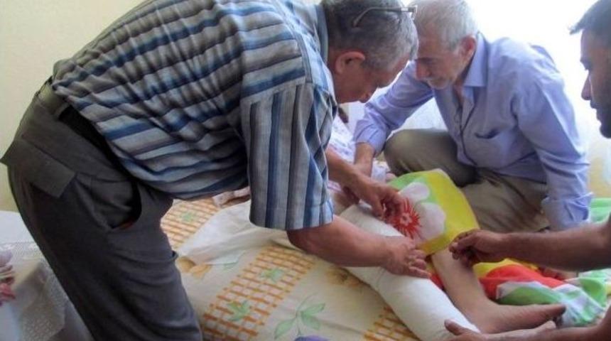 111 Yaşında Kal&ccedil;a Ameliyatı Oldu