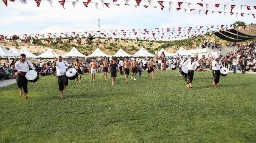 Gaziantep&rsquo;te İbrahim Şehir Aşırtmalı Aba G&uuml;reşi Şampiyonası Yapıldı