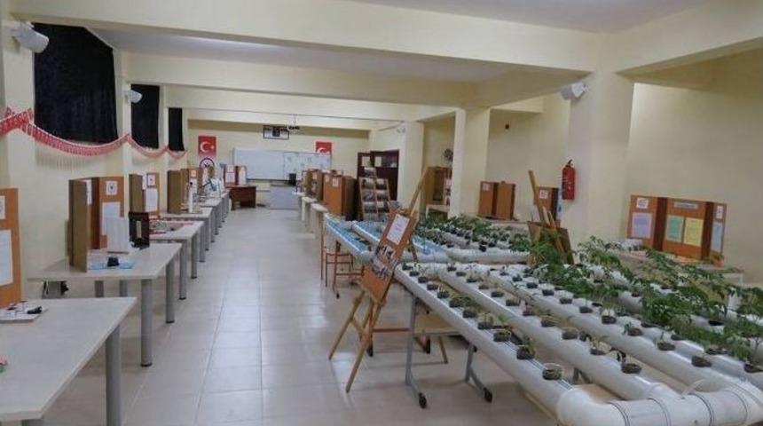 Ayfer-ceylan Emet Fen Lisesi &Ouml;ğrencileri &ldquo;bilim Fuarı&rdquo; A&ccedil;tı