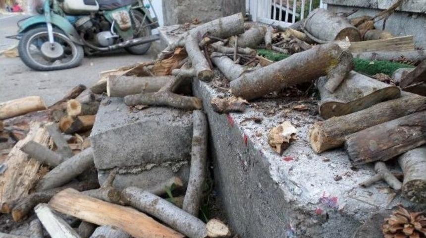 Kargı&rsquo;da Motosiklet Kazası: 2 Yaralı