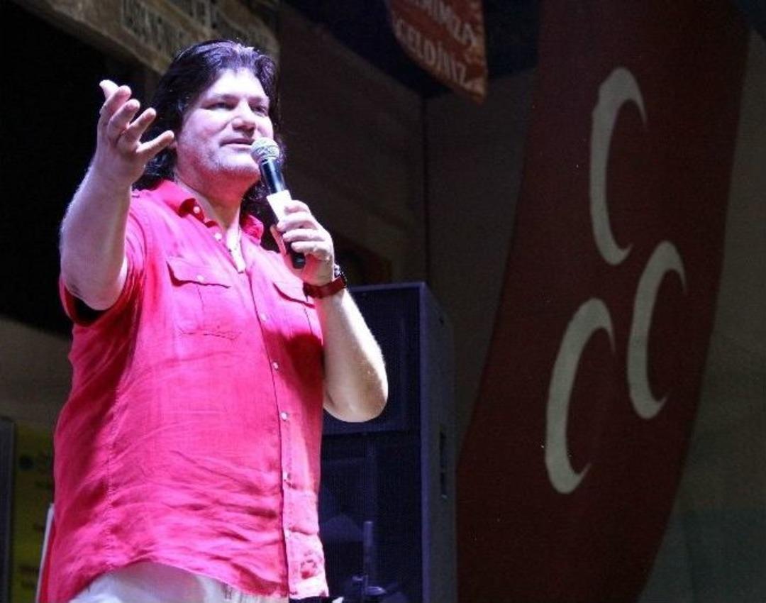 Fetih Ş&ouml;leni&rsquo;nde Ahmet Şafak Sahne Aldı