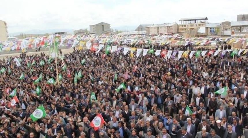 Figen Y&uuml;ksekdağ Van&rsquo;da