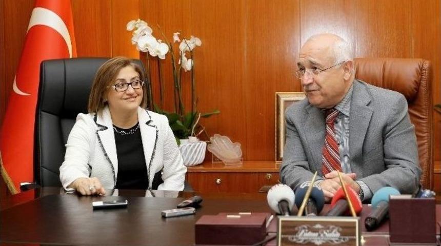 Tbmm Başkanı &Ccedil;i&ccedil;ek&rsquo;den Başkan Şahin&rsquo;e Ziyaret