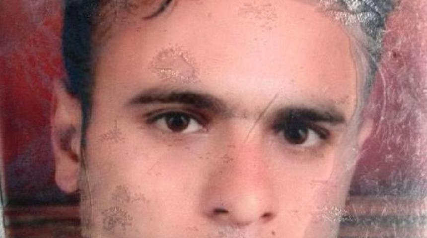 Gaziantep&rsquo;Te Tır Motosiklete &Ccedil;arptı: 1 &Ouml;l&uuml;, 1 Yaralı