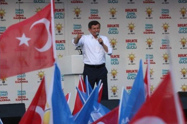 Başbakan Davutoğlu: "12 Yıllık İktidarımızı Kıskandıkları İçin Çatlıyorlar" G1