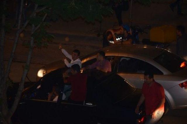 Galatasaray Taraftarları Bursa&rsquo;da Şampiyonluğu Kutladı 2