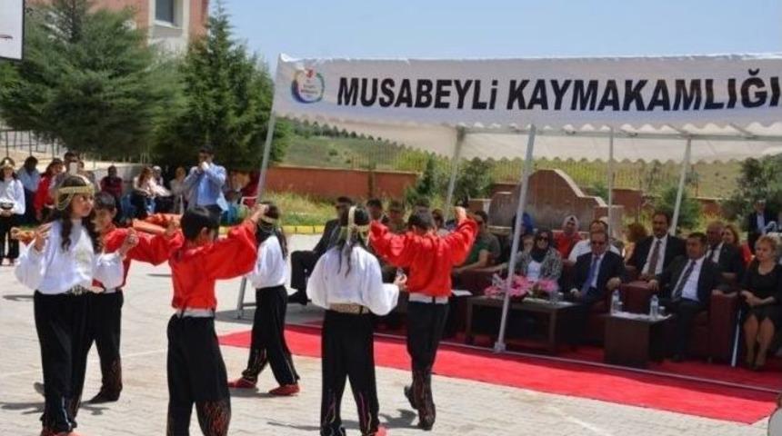 Vali Tapsız, Musabeyli&rsquo;de Kermes Ve Sergi A&ccedil;ılışlarına Katıldı