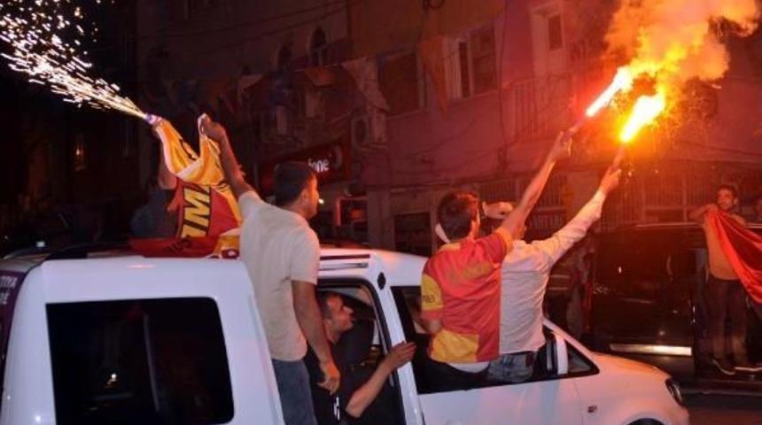 Cizre'de Silahlı Kutlama