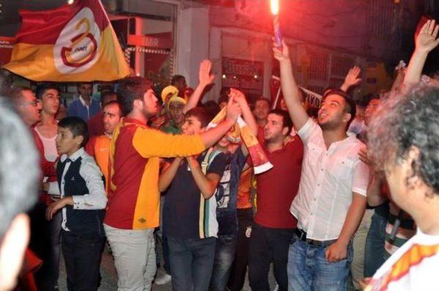 Cizre'de Silahlı Kutlama