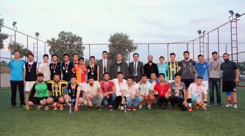 Gediz Myo Bahar D&ouml;nemi Futbol Turnuvası Sona Erdi