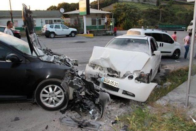 Ereğli'de Chp'li Başkanan Makam Otomobili Kaza Yaptı: 5 Yaralı