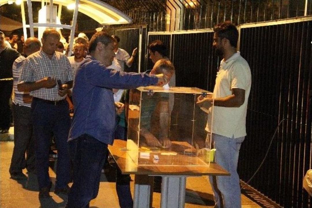 Renault&rsquo;da Demokratik Se&ccedil;im Yarıda Kaldı