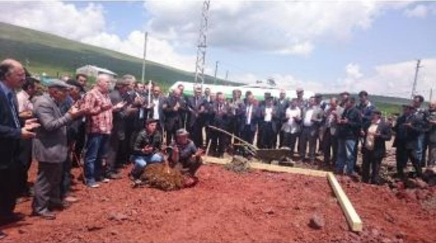 Rekt&ouml;r&uuml;n K&ouml;y&uuml;ne Yeni Cami