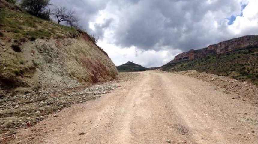 Hekimhan’da 15 Kilometrelik Grup Yolu Yapılıyor