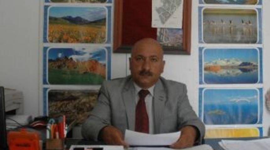 K&uuml;lay: &ldquo;van G&ouml;l&uuml;, İnsan Eliyle Yok Ediliyor&rdquo;