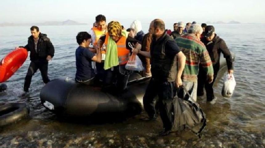 Suriyeli Ka&ccedil;aklar İstank&ouml;y'de Karaya &Ccedil;ıkar &Ccedil;ıkmaz Namaz Kıldı