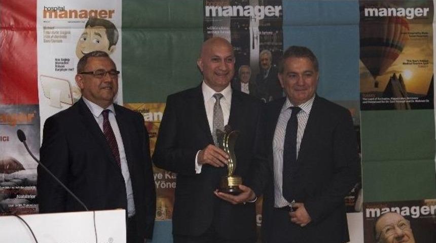 &Ccedil;erkezk&ouml;y &Ouml;zel Optimed Hastanesi, &rsquo;yılın Başarılı Sağlık Girişimcisi&rsquo; &Ouml;d&uuml;l&uuml;n&uuml; Aldı