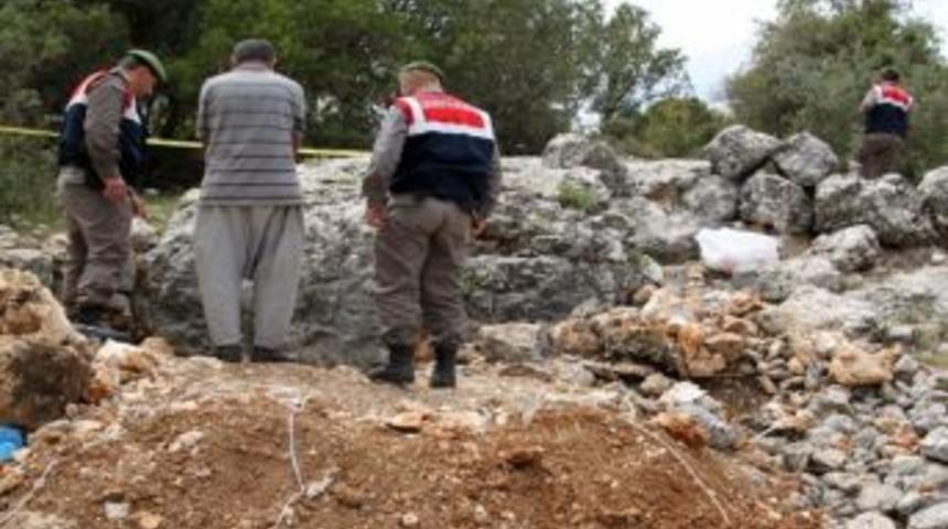 Ka&ccedil;ak Kazı Yapan 4 Kişi Yakalandı