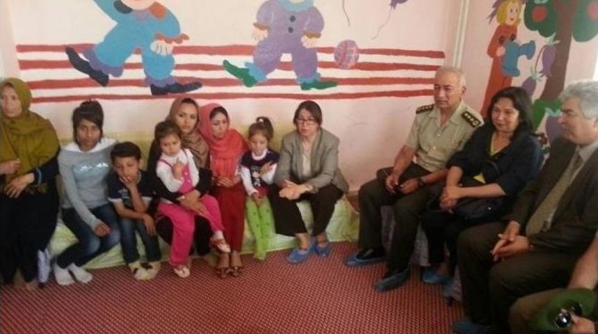 Validen M&uuml;ltecilere Ziyaret