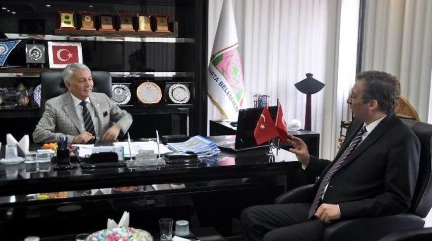 Sd&uuml; Rekt&ouml;r&uuml; &Ccedil;arık&ccedil;ı&rsquo;dan Başkan G&uuml;naydın&rsquo;a Ziyaret