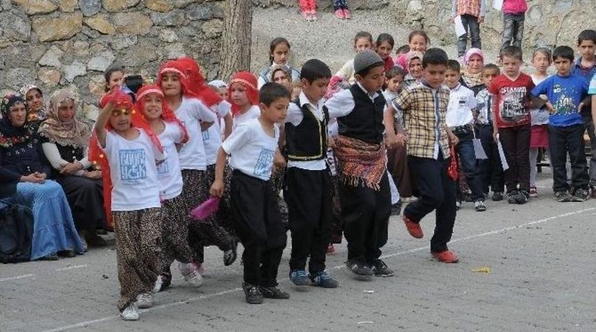 &Ccedil;elikhan Atat&uuml;rk İlkokulu Okuma Bayramı D&uuml;zenledi