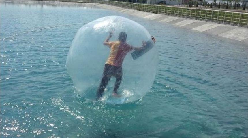 Su Kayağı Parkında Waterball Ve Deniz Bisikleti Heyecanı