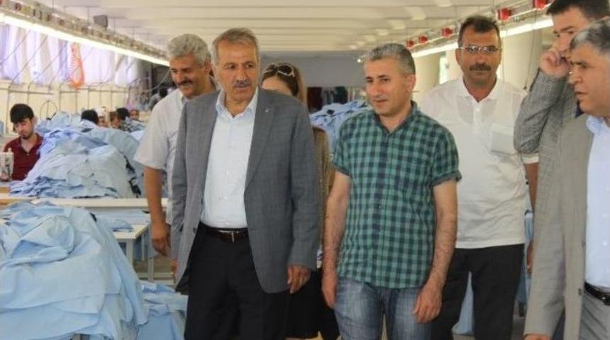 Şahin, İş&ccedil;ilerle Bir Araya Geldi