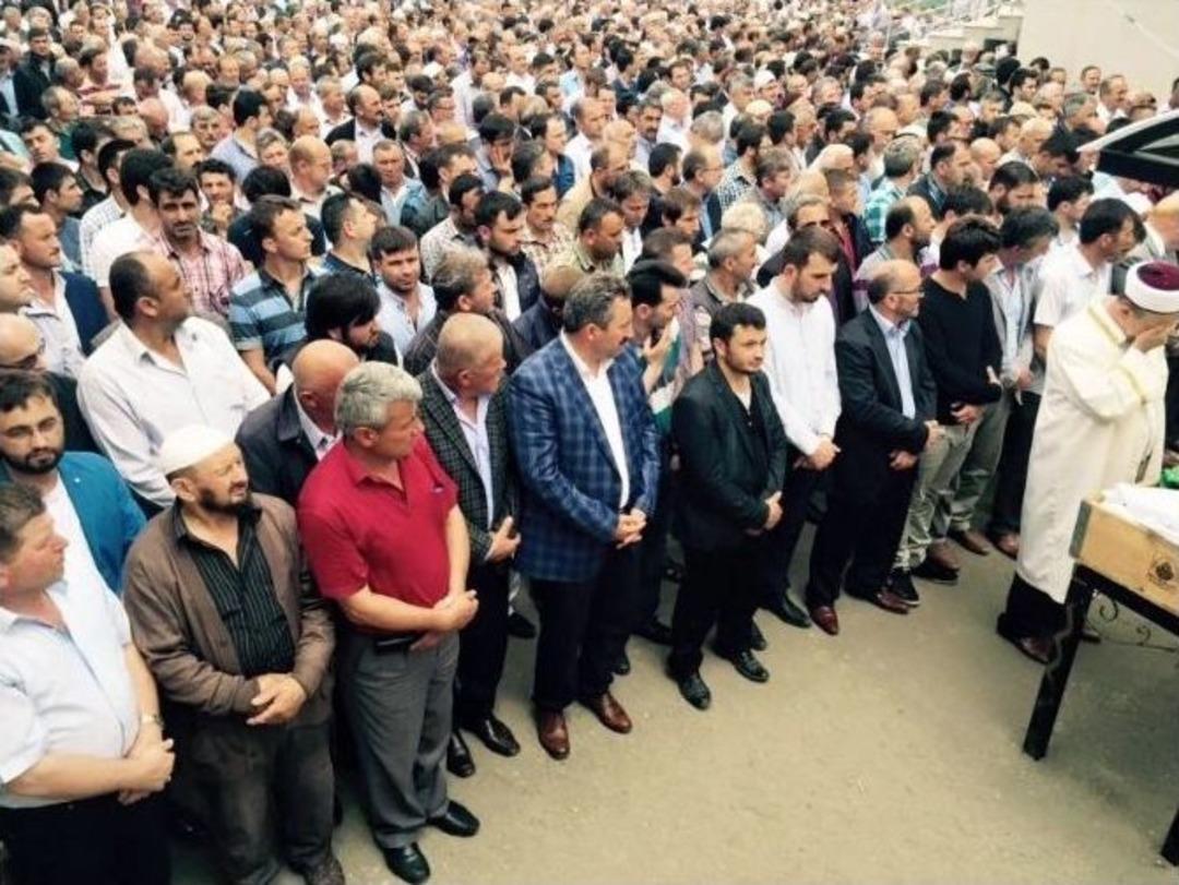 G&uuml;nd&uuml;z Arı Soktu, Akşam Kalp Krizi Ge&ccedil;irerek &Ouml;ld&uuml;