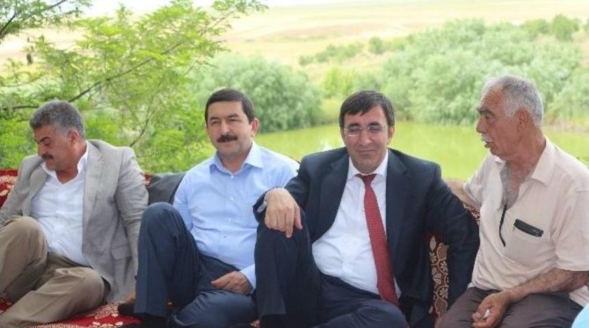 Bakan Yılmaz, Se&ccedil;im &Ccedil;alışmaları Kapsamında K&ouml;y Ziyaretlerini S&uuml;rd&uuml;r&uuml;yor