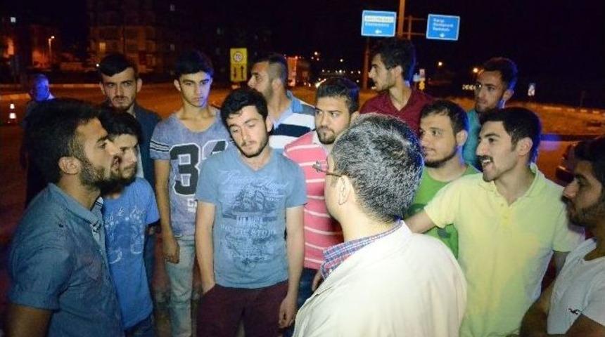 (&ouml;zel Haber) &Uuml;niversite &Ouml;ğrencileri D-100 Karayolunu Trafiğe Kapattı