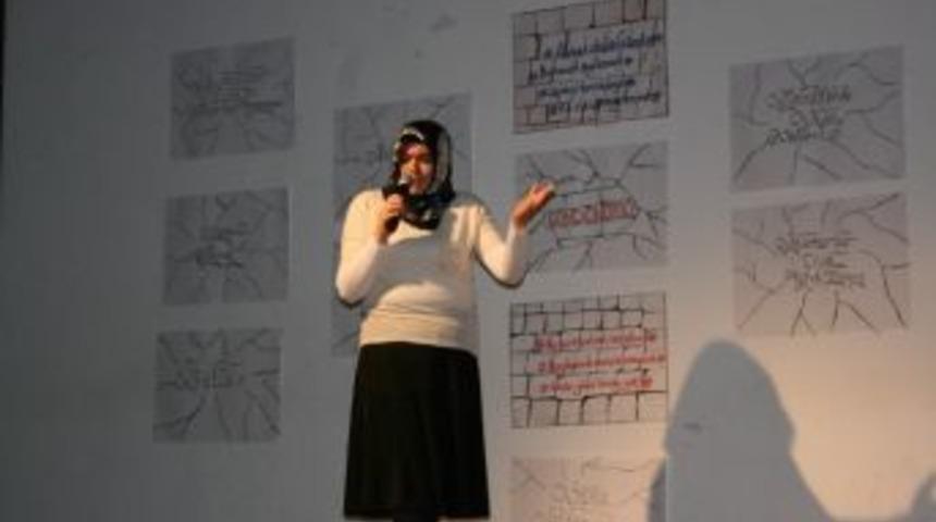 Pasinler Anadolu İmam Hatip Lisesi Şiir Dinletisi D&uuml;zenledi.