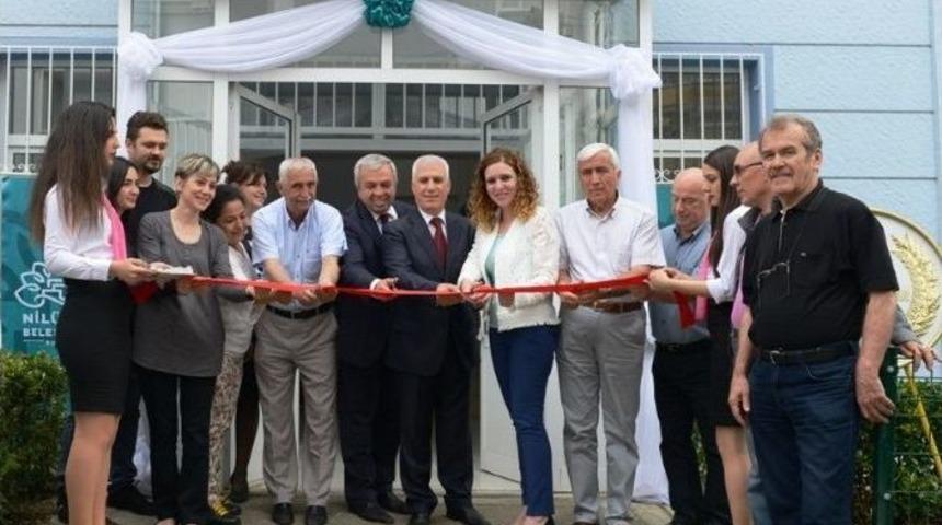 Nil&uuml;fer&rsquo;de &Ouml;ncelik Kadın Ve &Ccedil;ocukların