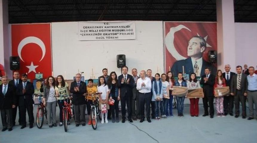 &rsquo;&ccedil;erkezk&ouml;y Okuyor&rsquo; Projesinin En İyileri &Ouml;d&uuml;llendirildi