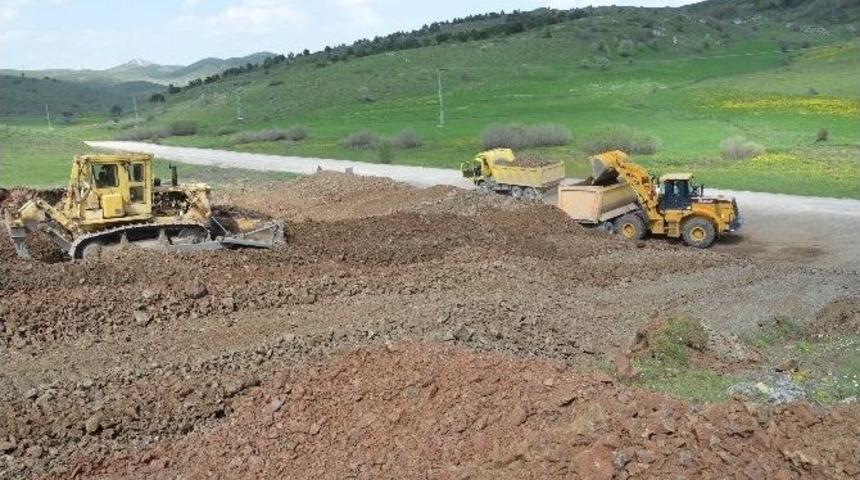 Tokat&rsquo;ta Grup K&ouml;y Yollarında Asfalt &Ccedil;alışması