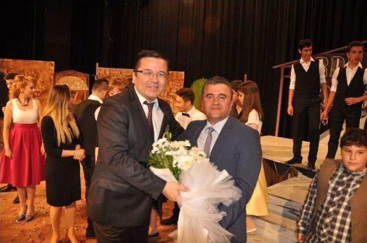 Gkv’liler Oliver Twist Müzikalini Sahneledi G4