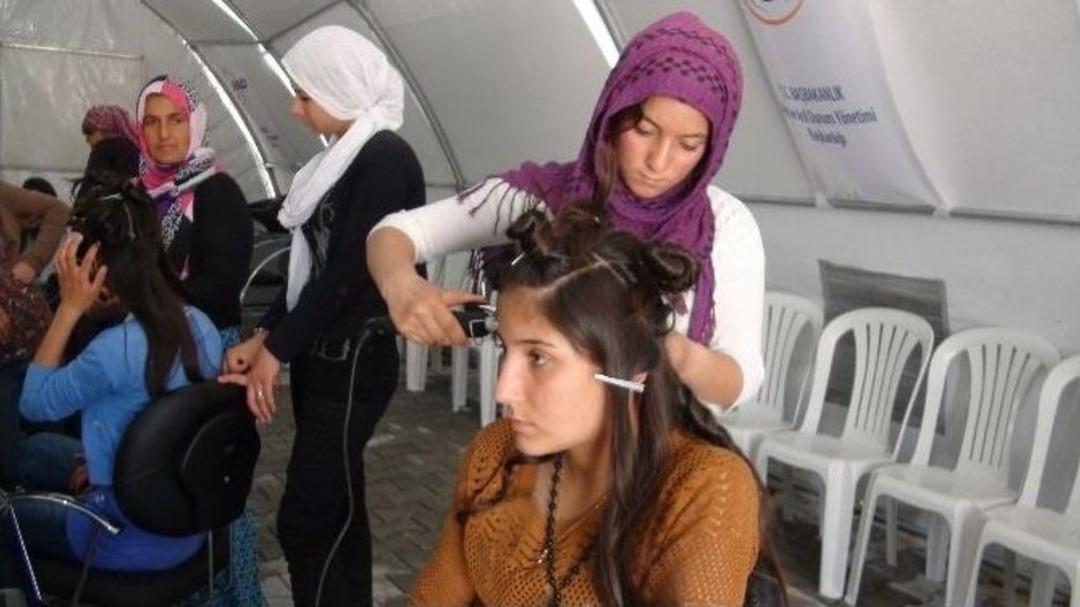 Kobanililer &Ccedil;adır Kentte Meslek Sahibi Oluyor