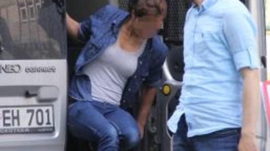 Evden Hırsızlık Yapan Kızlar Yakalandı