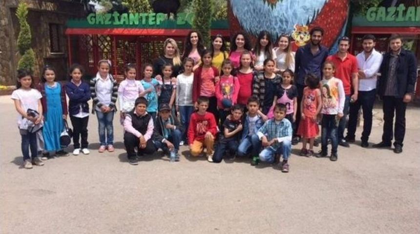 K&ouml;y Okulu &Ouml;ğrencilerine Hayvanat Bah&ccedil;esi Gezisi